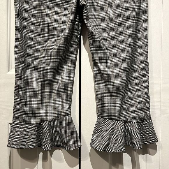 Walter Baker Black/White Houndstooth Plaid Cropped Ruffle Hem Pants Size 8 NWT‎ - Picture 10 of 12